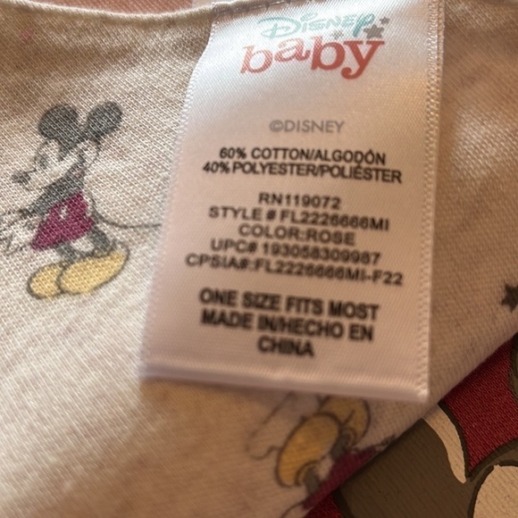 NWT-Disney baby-multi pack bibs. Pink/cream/burgundy to button up in the back. - Picture 4 of 5